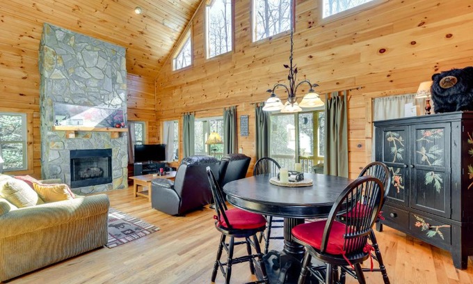 Waynesville House | Creekside Cabin with Fire Pit and Grill on Hemphill