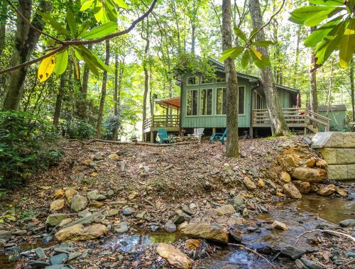 Todd House | Creekside Comfort