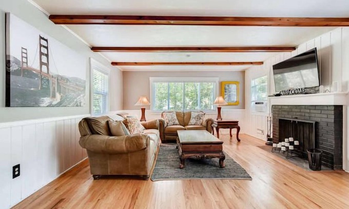 Broadmoor House | "Creekside" Cottage in Cheyenne Canyon