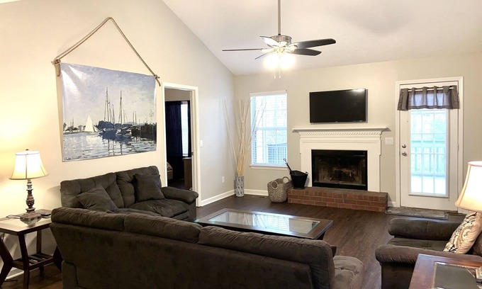 Woodberry Park House | Creekside Hideaway/near Opry Mills/lake/7 mi to DT