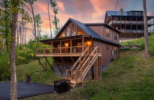 Chalet Village North House | Creekside Manor Too cabin