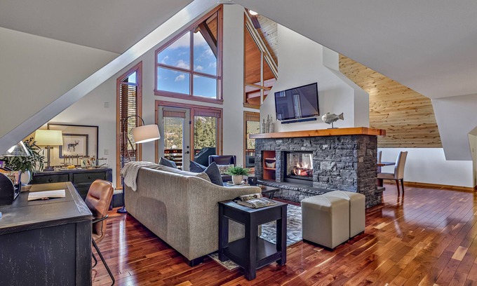 Canmore Condo | Creekside Perfect Penthouse| | Mountain Views | Hot Tub | Prime Location