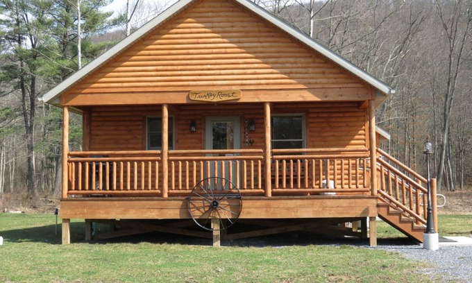 Clearville Cabin | Creekside Resort