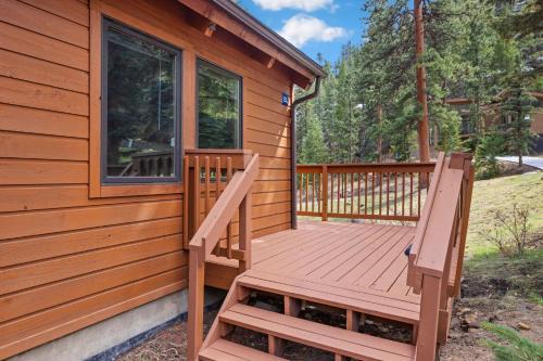 Fall River Estates Apartment | Creekside Suites 21 by Estes Park Condos