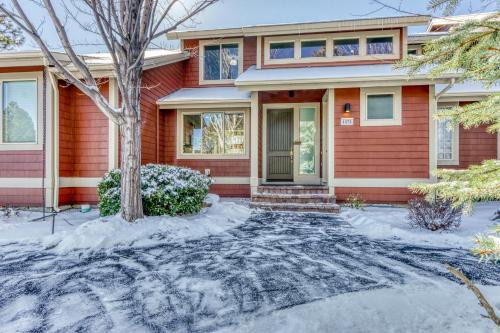 Redmond House | Creekside Village