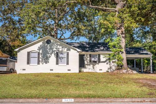 North Charleston House | Creola Charm