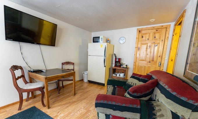 Crescent Apartment | Crescent Lake Rental Without the Whole House