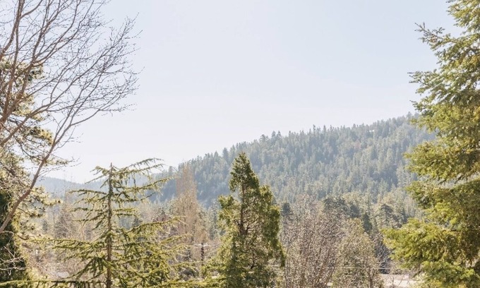 Crestline House | Crestline Cabin: Close to Lake Gregory