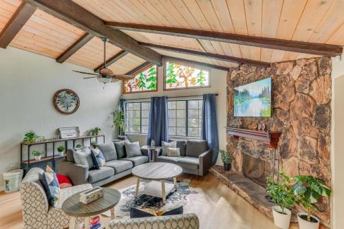 Crestline House | Crestline Home with Private Hot Tub Steps to Lake!