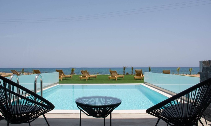 Kato Gouves Bed & Breakfast | Crete Resort Sea Side Deluxe Sea View Private Pool