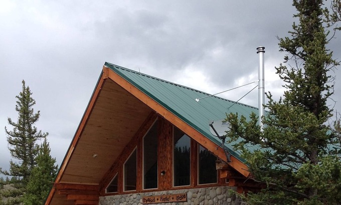 Twin Lakes Cabin | Crooked Finger Lodge located in the heart of Leadville athletic events