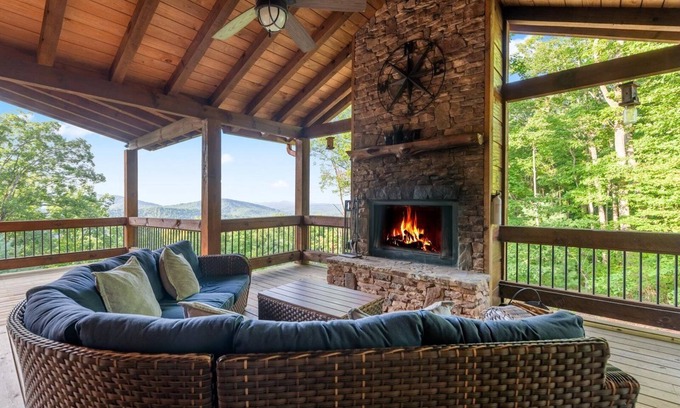 Raccoon Ridge Cabin | Crow`s Nest - Aska Adventure Area