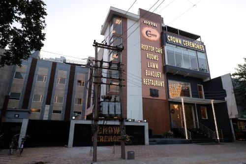 Faridabad Hotel | Crown Ceremonies