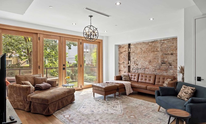 Crown Heights Apartment | Crown Terrace II by Rove | Duplex w/Outdoor Spaces