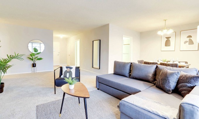 Aurora Highlands Apartment | Crystal City Apt | Walk to Metro