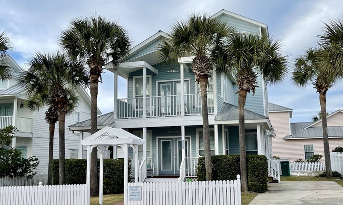 Crystal Shores House | Crystal Delight