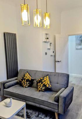 Crystal Palace Apartment | Crystal Palace Stylish gfloor 1bed apartment,3 minutes walk to Crystal palace station
