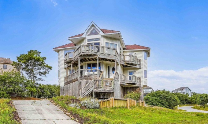 Tuckahoe House | Crystal Sands - Unique 5 BR in Southern Duck with Community Amenities