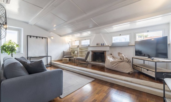Rione V Ponte Apartment | CS Campo de'Fiori/Navona Terrace apartment