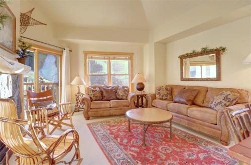 East Village at Copper Apartment | CS431 Copper Springs 3Br 3Ba condo