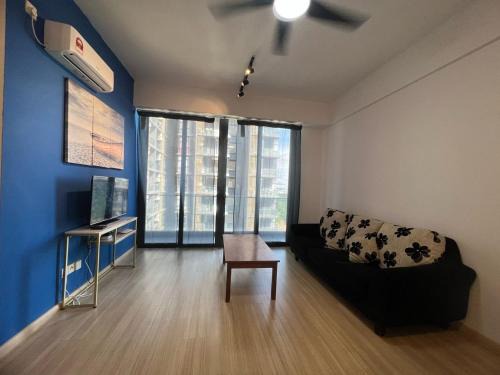 Taman Daya Apartment | CUBE8TEEN 1BEDROOM 2QUEEN HOST BY wendy