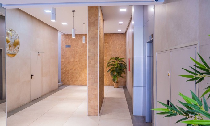 Hacienda Bizcochero Apartment | Cubo's Apartamento Teatinos & Parking /urban /air conditioning /free wifi