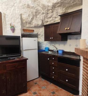 Estacion de Chinchilla Apartment | Cueva del castillo de Chinchilla