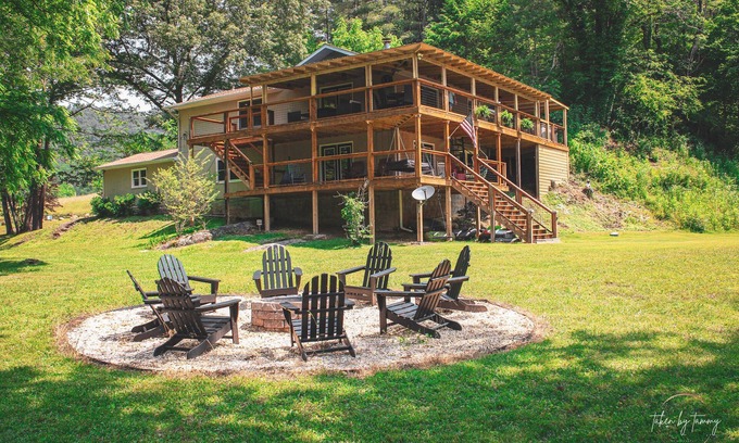 Franklin Cabin | Cullasaja River front Cabin with game room in the Smokey Mountains Franklin NC