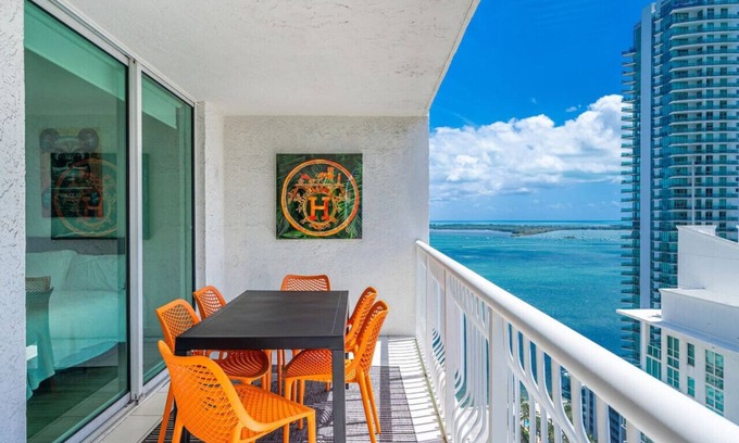 Brickell Condo | Curated Sky Abode: Ocean & City views, Sleeps 6