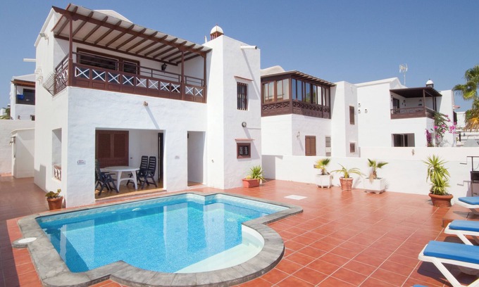 Puerto del Carmen Villa | CURRENTLY THERE IS A COMPLETE RENOVATION IN THE VILLA NEXT DOOR