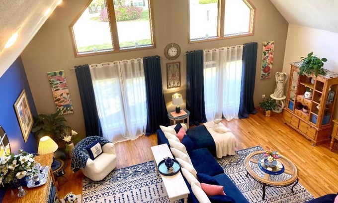 Socastee House | Custom, 2500 SF, 4 BR, 2.5 bath,hot tub,TikiHut, large fenced yard, free park