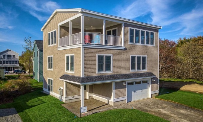 York Beach House | Custom built “Accessible Home", Ocean views