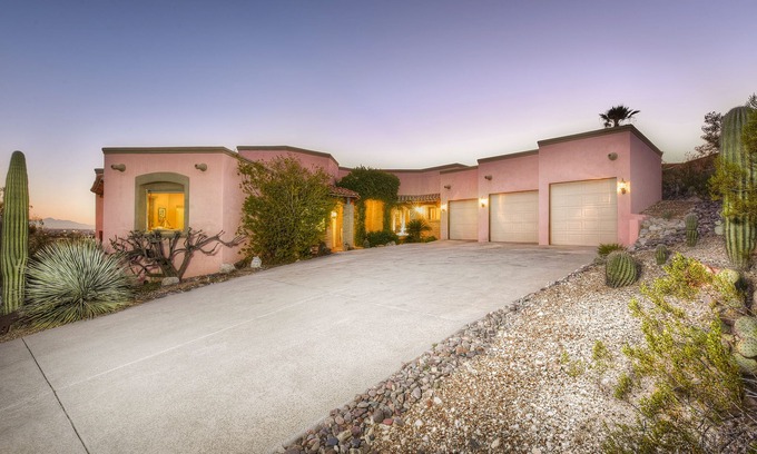 Catalina Foothills Estates House | Custom foothills home with amazing 360 views, private hot tub & patio