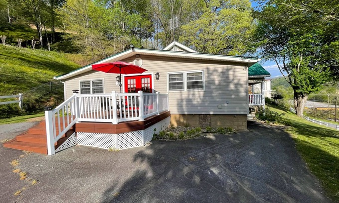 Cherokee Cottage | Customer Appreciation Year! See Discount information in Ad