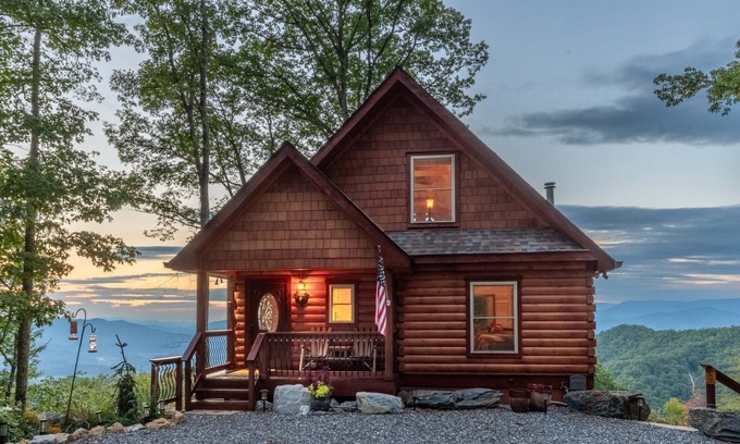 Whittier Cabin | Customer Appreciation Year! See Discount information in Ad