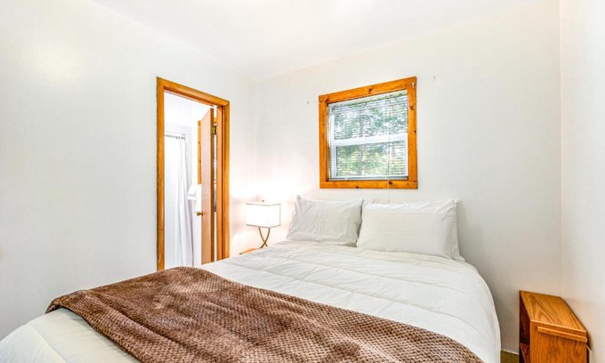 Nahcotta Hotel | Cute As A Clam Cottage Room 7