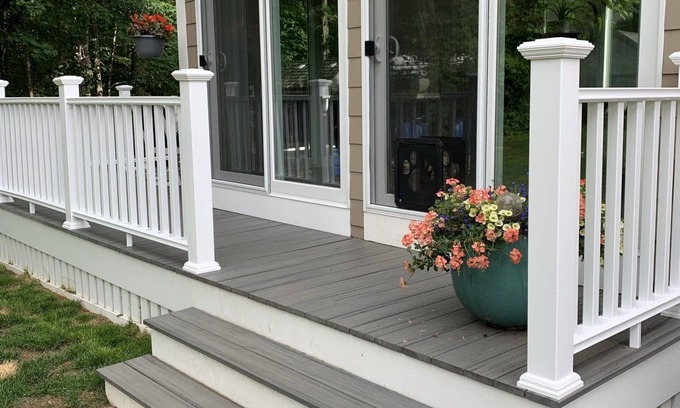 York Beach House | Cute cottage close to short sands beach