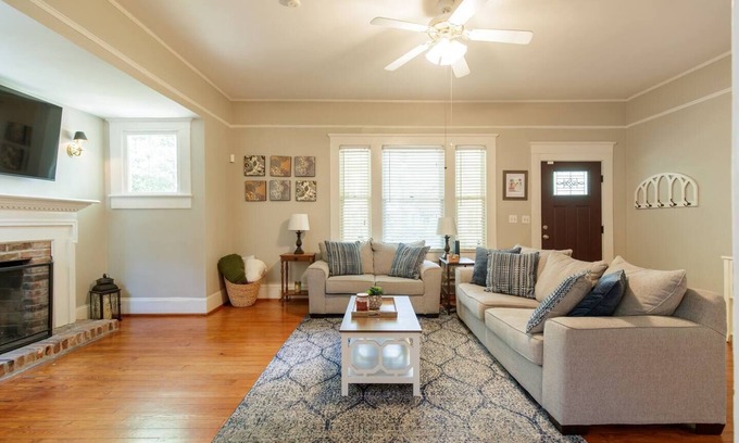 Valdosta House | Cute Craftsman on Cranford with a Fabulous Porch