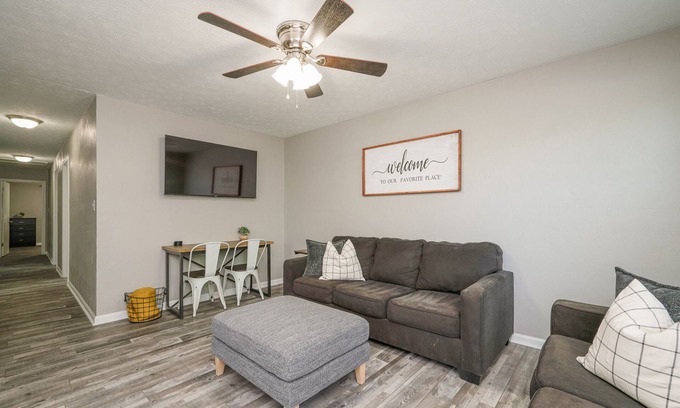 Hampton House | Cute Four Bedroom, Two Bath in Downtown Phoebus!
