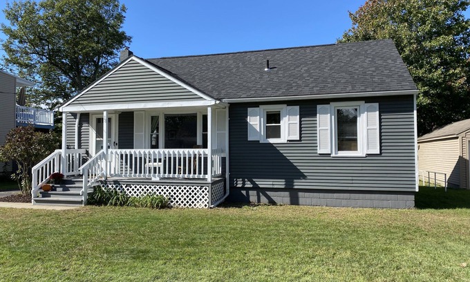 New North End House | Cute home near the bike path and lake