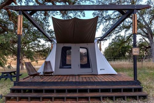 Wheatland Other | Cute, Lakeside Glamping Bell Tent + Amenities, Wheatland, California