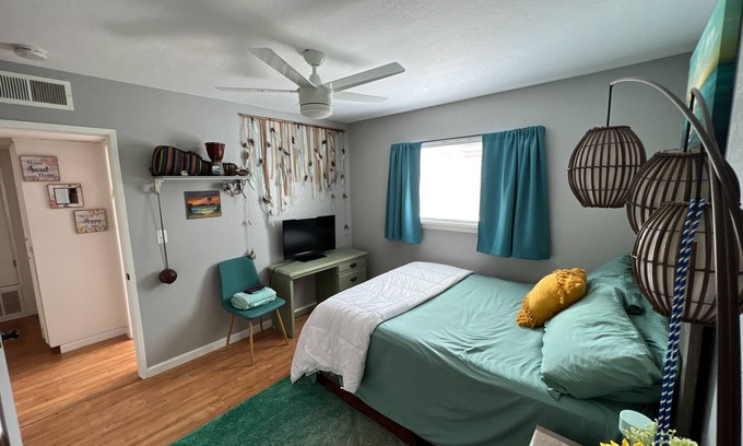 Tehachapi House | Cute mountain town, 3-5 mins from hospital, freeway, and downtown