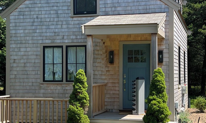 Nantucket Cottage | Cute new stylish one bedroom guest cottage is located 2 miles from town.