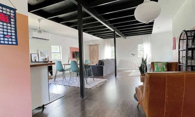 Cedar Creek Apartment | Cute Studio Apt on 8 Acres - Near COTA & Austin