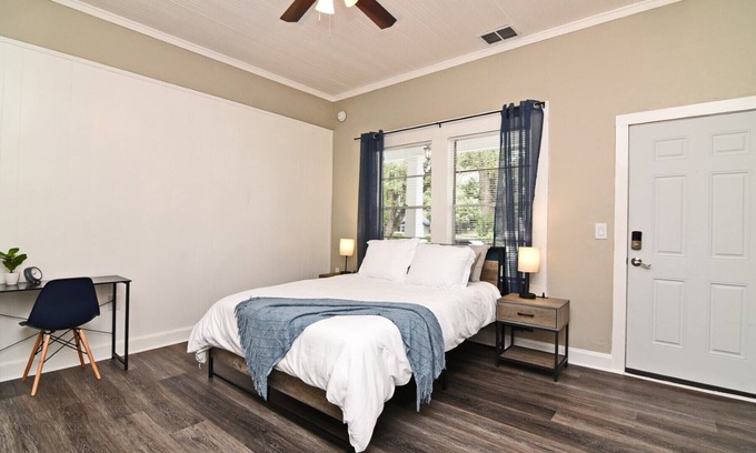 Winter Garden Apartment | Cute Studio on the Bike Trail