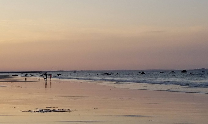 Manomet House | Cute Summer Cottage - 5 min walk to the beach!