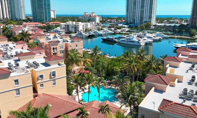 Aventura Apartment | Cute Yacht Club Apt 5 Min Drive 2 Beach W/Pool!