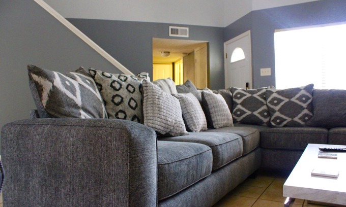 Eckhert Crossing House | CYC (near medical center)