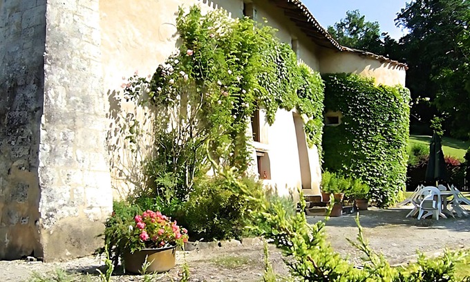 Leguillac-de-l'Auche House | Dépendance de Château Avec Piscine et Tennis
