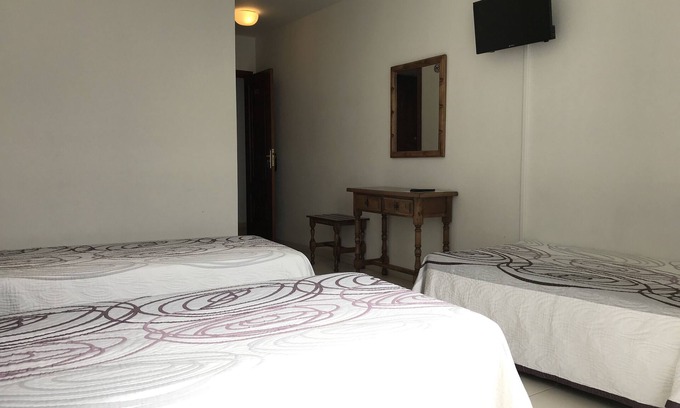 Isla de Arosa Apartment | Dúplex Tranquilo en el Centro, Para 5 Personas y con Todo Cerca: Bares, Super